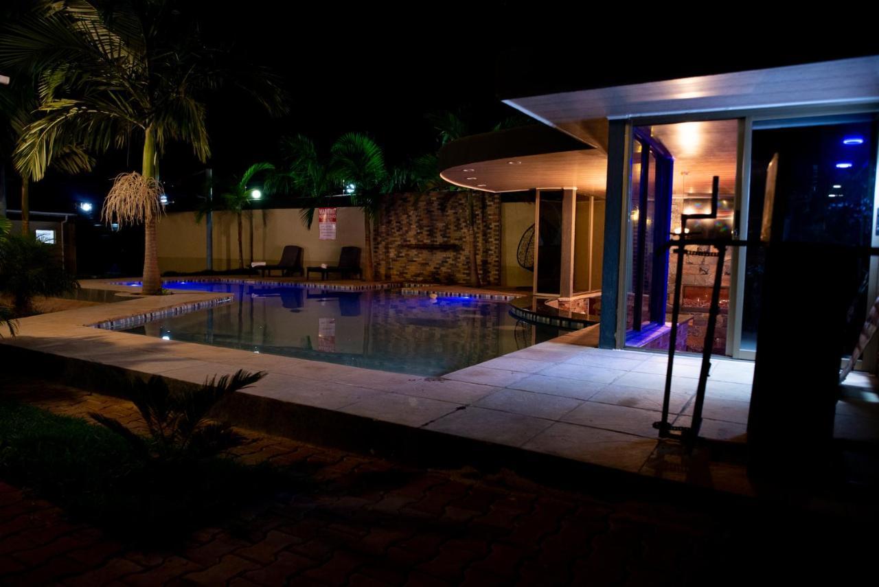 Emc Fully Furnished &Serviced Villas 4 Bedroom With Solar Power , Private Pool, Starlink Wifi ,Aircons & Dstv Lusaka Exteriér fotografie