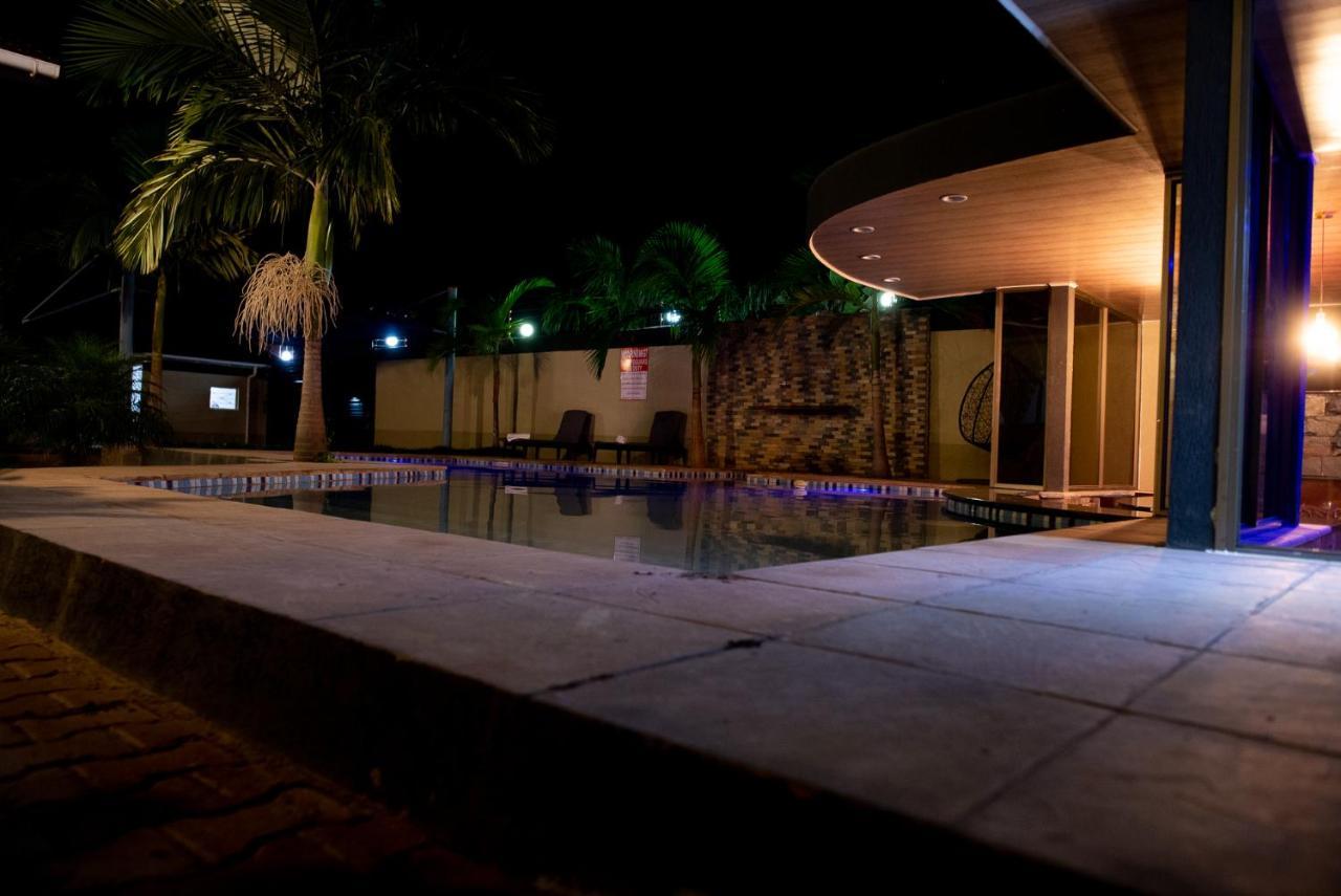 Emc Fully Furnished &Serviced Villas 4 Bedroom With Solar Power , Private Pool, Starlink Wifi ,Aircons & Dstv Lusaka Exteriér fotografie